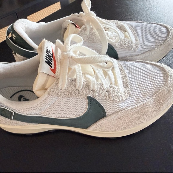 Nike Off-White and Dark Green Sneakers - Picture 2 of 3